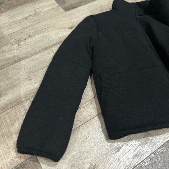 Sablyn Erica cashmere puffer jacket in black - Picture 7 of 8